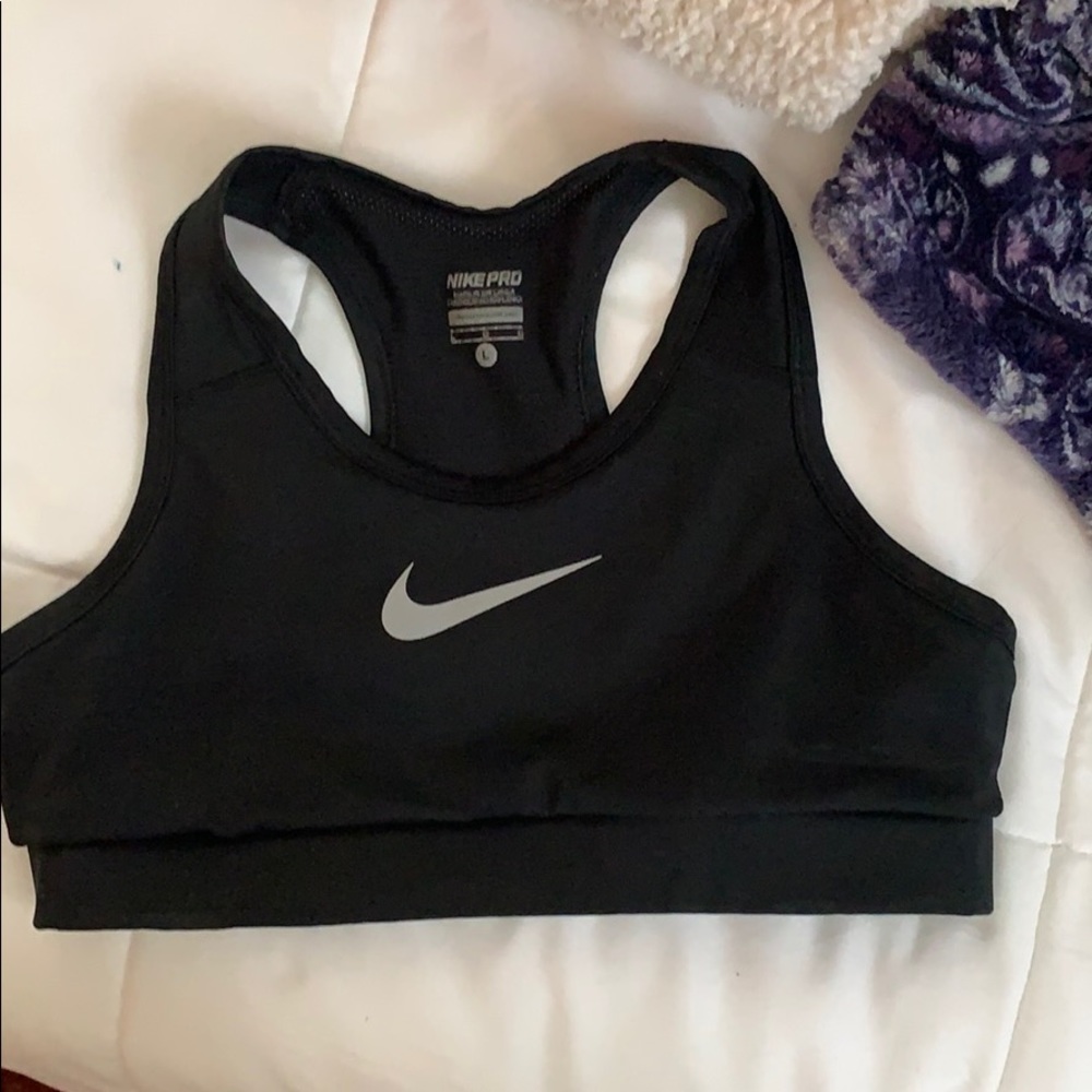 Black Nike Pro Sports Bra